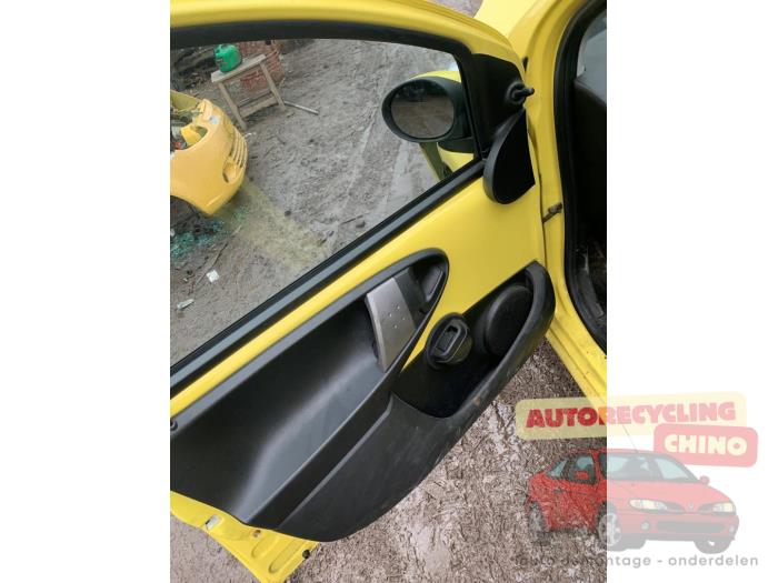 Peugeot 107 1.0 12V Sloopvoertuig (2012, Geel)