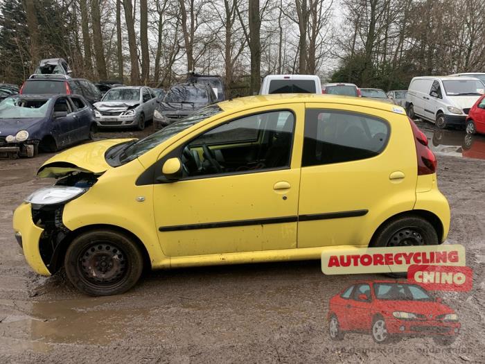 Peugeot 107 1.0 12V Sloopvoertuig (2012, Geel)