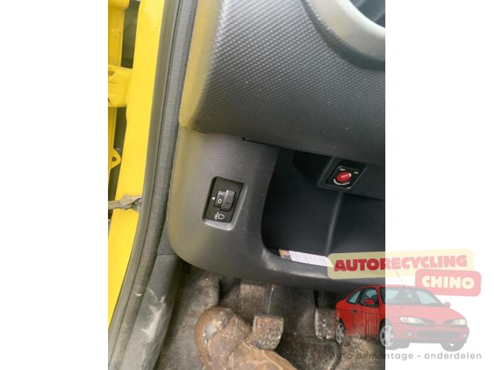 Peugeot 107 1.0 12V Sloopvoertuig (2012, Geel)