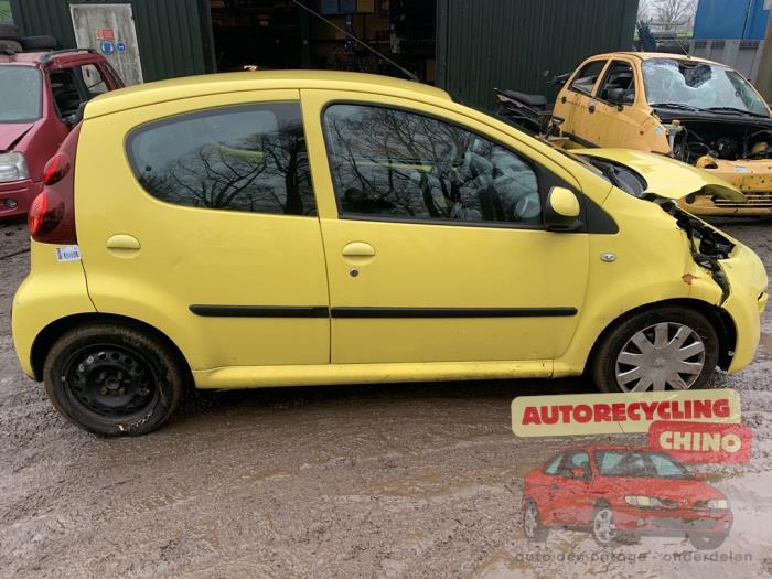 Peugeot 107 1.0 12V Sloopvoertuig (2012, Geel)