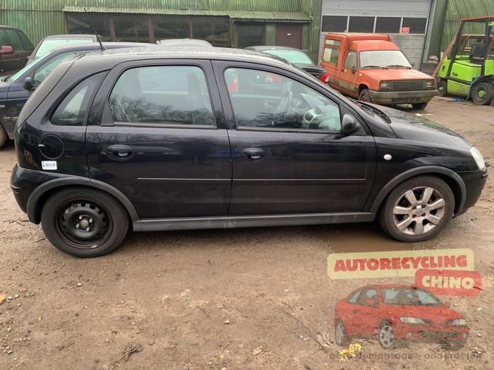 Opel Corsa C 1.2 16V Twin Port Sloopvoertuig (2006, Zwart)