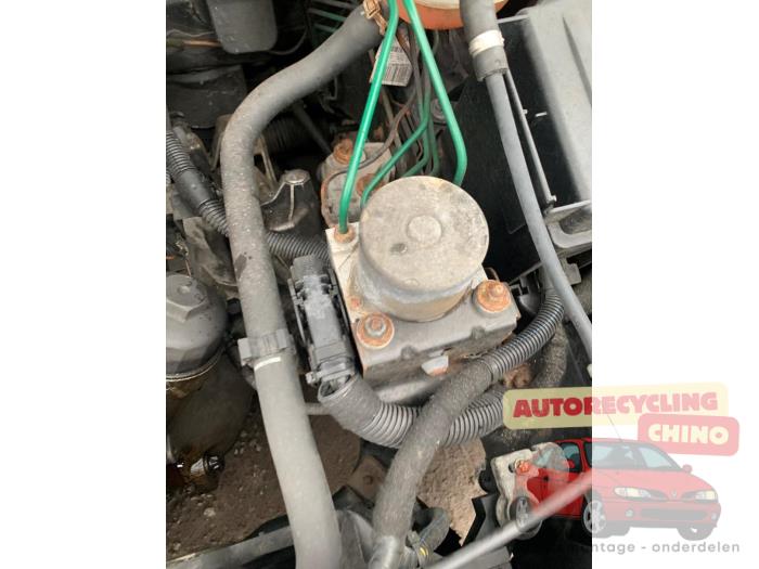 Opel Corsa C 1.2 16V Twin Port Sloopvoertuig (2006, Zwart)