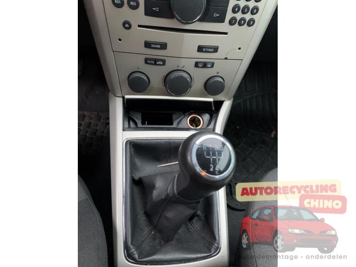 Opel Astra H GTC 1.6 16V Sloopvoertuig (2008, Zwart)