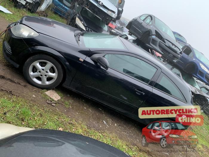 Opel Astra H GTC 1.6 16V Sloopvoertuig (2008, Zwart)