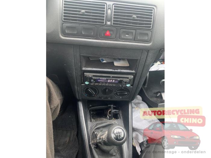 Volkswagen Golf IV 1.6 16V Sloopvoertuig (2003, Grijs)