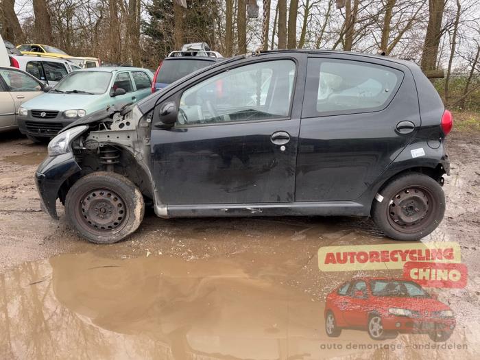 Toyota Aygo 1.0 12V VVT-i Sloopvoertuig (2006, Zwart)