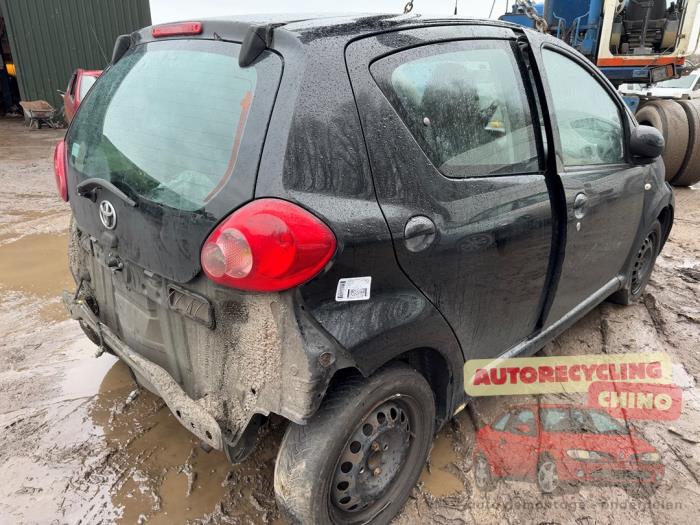 Toyota Aygo 1.0 12V VVT-i Sloopvoertuig (2006, Zwart)