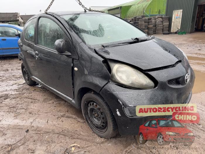 Toyota Aygo 1.0 12V VVT-i Sloopvoertuig (2006, Zwart)