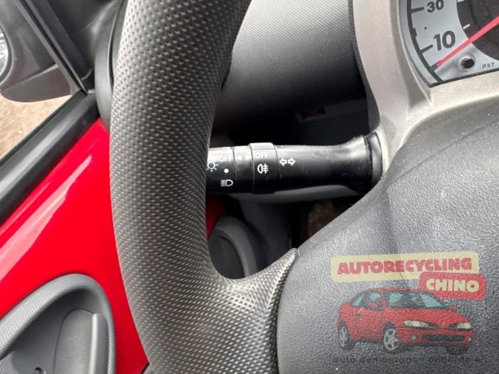 Toyota Aygo 1.0 12V VVT-i Sloopvoertuig (2007, Rood)