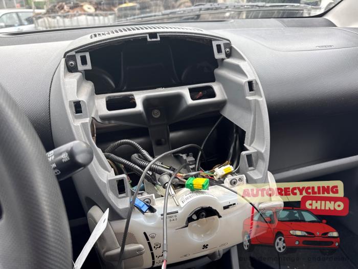 Toyota Aygo 1.0 12V VVT-i Sloopvoertuig (2007, Rood)