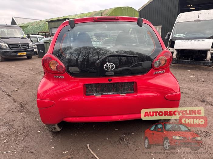 Toyota Aygo 1.0 12V VVT-i Sloopvoertuig (2007, Rood)