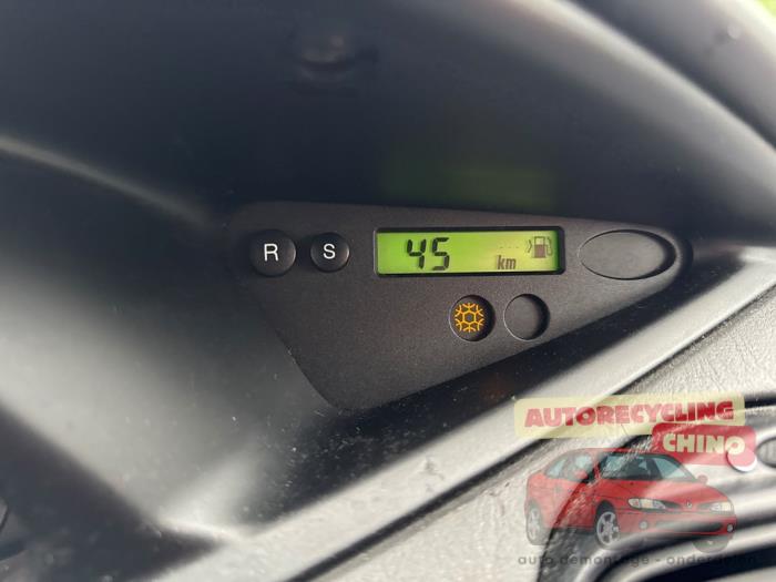 Ford Focus 1 Wagon 1.6 16V Sloopvoertuig (2002, Grijs)