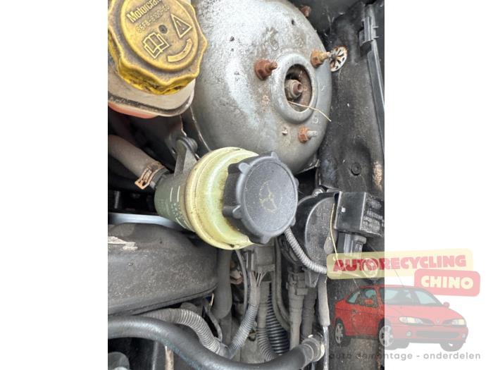 Ford Focus 1 Wagon 1.6 16V Sloopvoertuig (2002, Grijs)