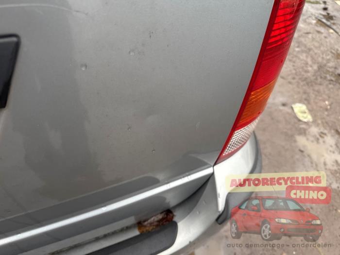 Ford Focus 1 Wagon 1.6 16V Sloopvoertuig (2002, Grijs)