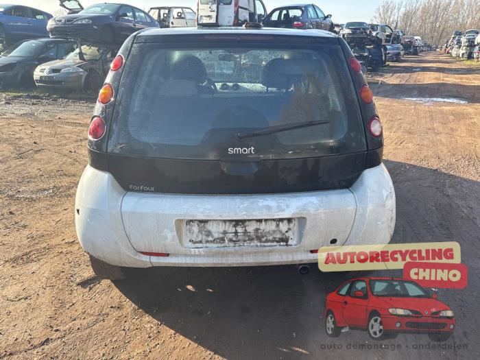 Smart Forfour 1.0 12V Sloopvoertuig (2006, Zwart)