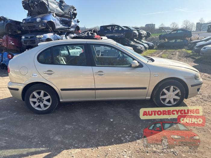 Seat Leon 1.6 16V Sloopvoertuig (2003, Beige)