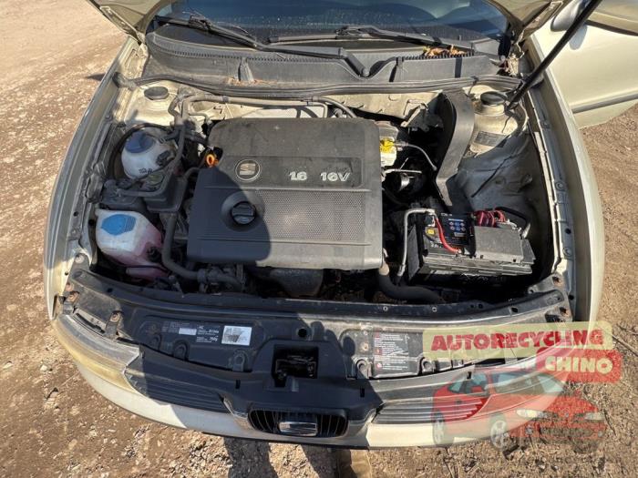 Seat Leon 1.6 16V Sloopvoertuig (2003, Beige)