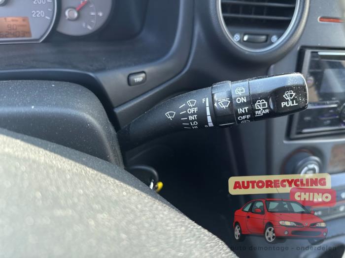 Kia Carens III 2.0i CVVT 16V Sloopvoertuig (2006, Grijs)