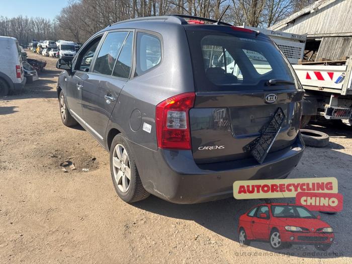 Kia Carens III 2.0i CVVT 16V Sloopvoertuig (2006, Grijs)