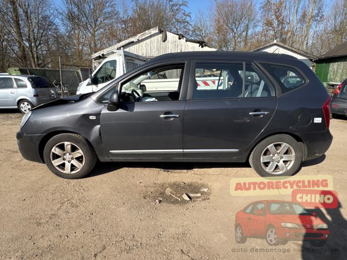 Kia Carens III 2.0i CVVT 16V Sloopvoertuig (2006, Grijs)