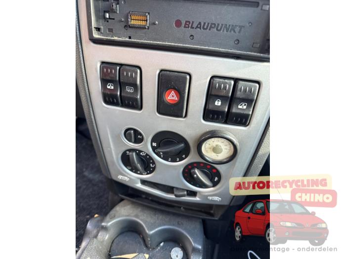 Dacia Logan MCV 1.6 16V Sloopvoertuig (2008, Beige)