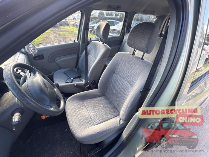 Dacia Logan MCV 1.6 16V Sloopvoertuig (2008, Beige)