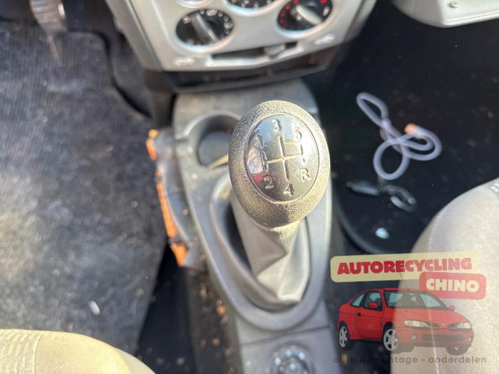 Dacia Logan MCV 1.6 16V Sloopvoertuig (2008, Beige)