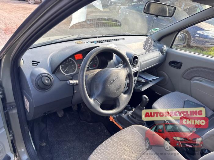 Dacia Logan MCV 1.6 16V Sloopvoertuig (2008, Beige)