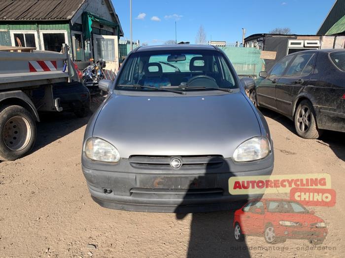 Opel Corsa B 1.4i Swing,Joy,Sport,GLS Sloopvoertuig (1995, Grijs)