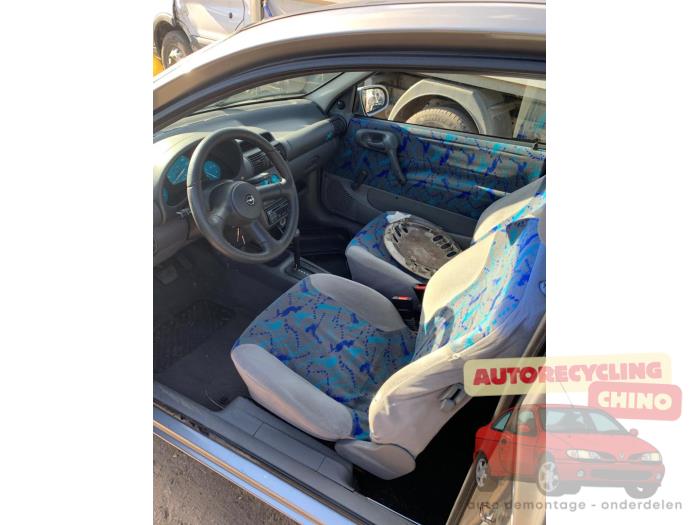 Opel Corsa B 1.4i Swing,Joy,Sport,GLS Sloopvoertuig (1995, Grijs)