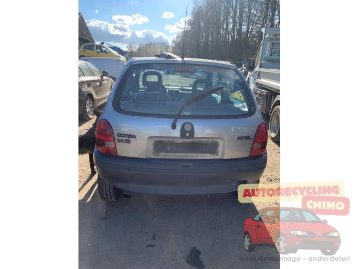 Opel Corsa B 1.4i Swing,Joy,Sport,GLS Sloopvoertuig (1995, Grijs)