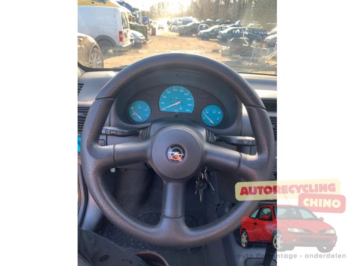 Opel Corsa B 1.4i Swing,Joy,Sport,GLS Sloopvoertuig (1995, Grijs)