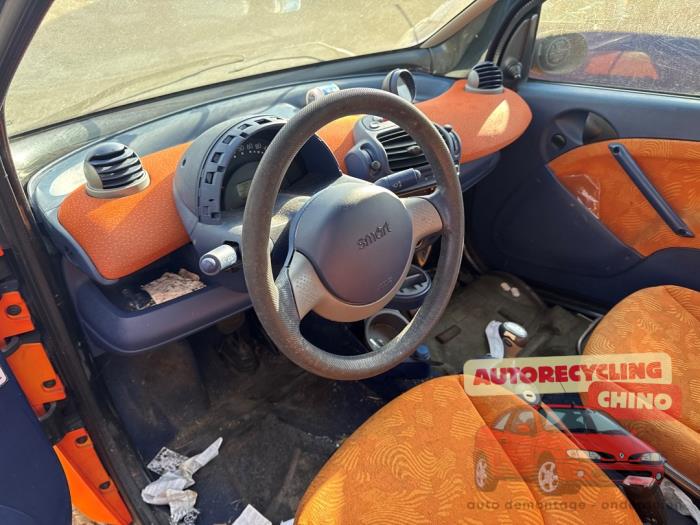 Smart City-Coupé 0.6 Turbo i.c. Smart&Pulse Sloopvoertuig (1999, Zwart, Oranje)