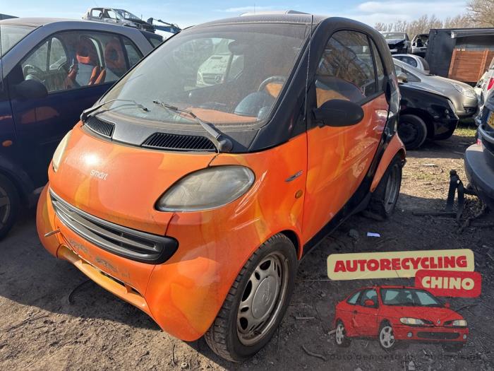 Smart City-Coupé 0.6 Turbo i.c. Smart&Pulse Sloopvoertuig (1999, Zwart, Oranje)