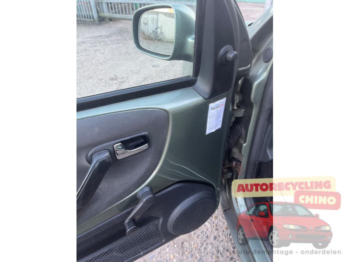 Volkswagen Lupo 1.4 16V 75 Sloopvoertuig (2003, Groen)