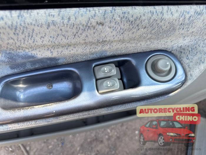 Renault Twingo 1.2 Sloopvoertuig (2002, Zwart)