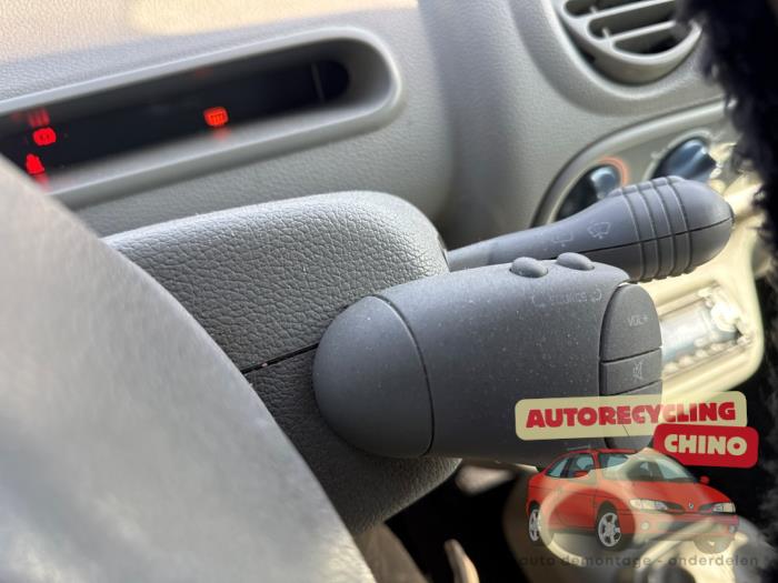 Renault Twingo 1.2 Sloopvoertuig (2002, Zwart)