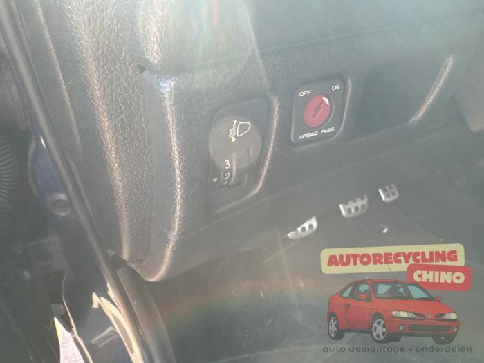 Peugeot 206 1.4 XR,XS,XT,Gentry Sloopvoertuig (2006, Blauw)