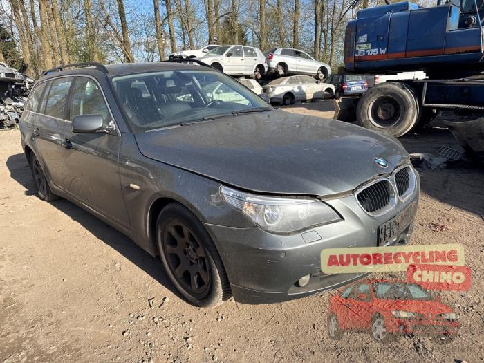 BMW 5 serie Touring 525d 24V Sloopvoertuig (2004, Grijs)