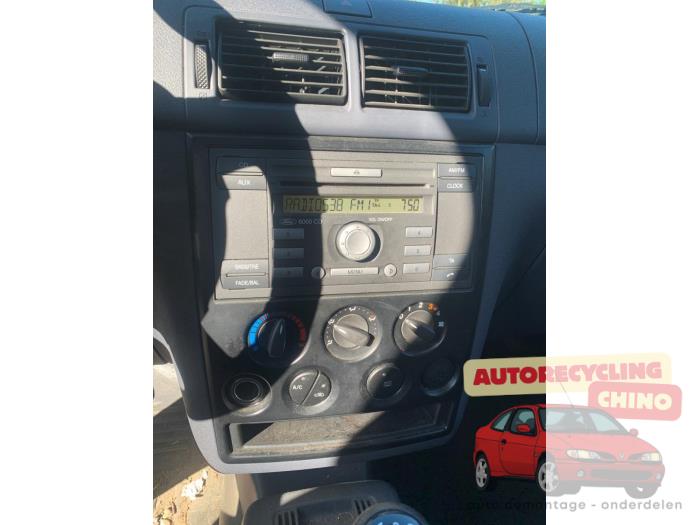 Ford Transit Connect 1.8 TDCi 90 Sloopvoertuig (2010, Zilvergrijs)