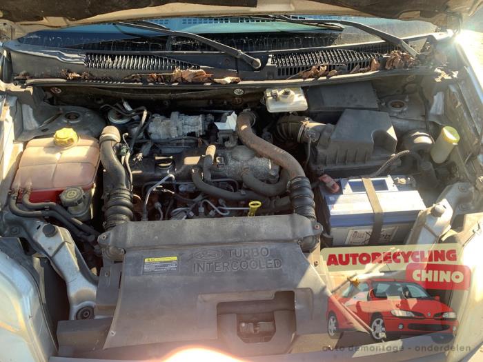 Ford Transit Connect 1.8 TDCi 90 Sloopvoertuig (2010, Zilvergrijs)