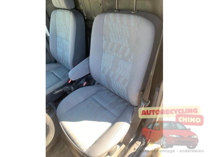 Ford Transit Connect 1.8 TDCi 90 Sloopvoertuig (2010, Zilvergrijs)