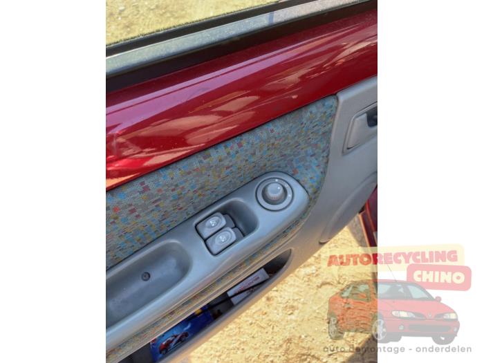 Renault Twingo 1.2 Sloopvoertuig (2003, Rood)