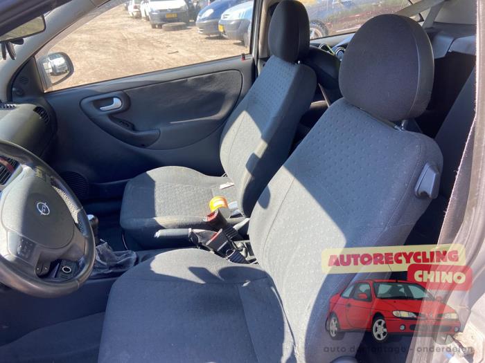 Opel Corsa C 1.2 16V Sloopvoertuig (2004, Grijs)