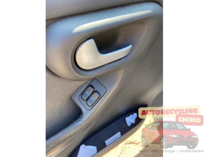 Opel Corsa C 1.2 16V Sloopvoertuig (2004, Grijs)