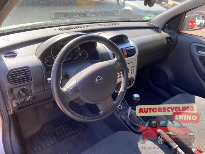 Opel Corsa C 1.2 16V Sloopvoertuig (2004, Grijs)