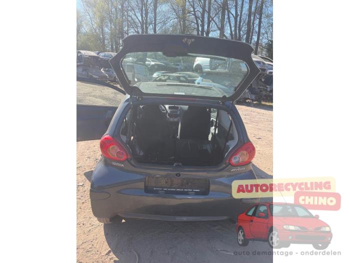 Toyota Aygo 1.0 12V VVT-i Sloopvoertuig (2005, Grijs)