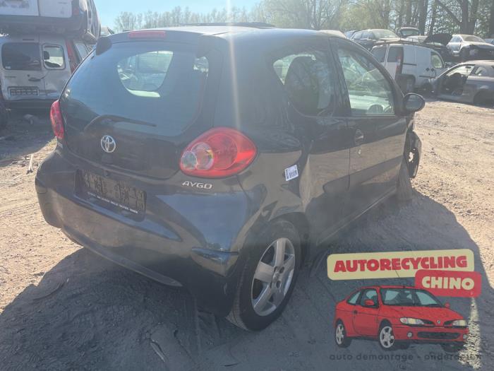 Toyota Aygo 1.0 12V VVT-i Sloopvoertuig (2005, Grijs)