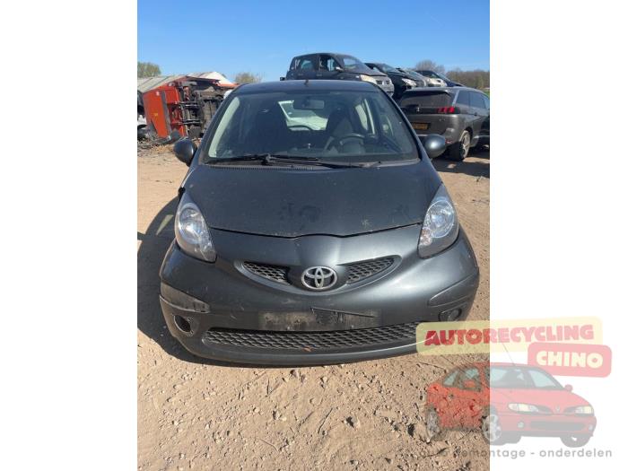 Toyota Aygo 1.0 12V VVT-i Sloopvoertuig (2005, Grijs)