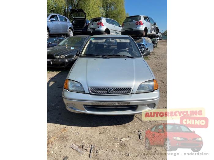 Suzuki Swift 1.0i Sloopvoertuig (2002, Zilver)